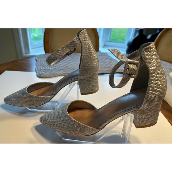 Women's Zby Heels Silver Glitter Size 7.5 Style HM0470 Ankle Strap Pointed - Picture 9 of 10